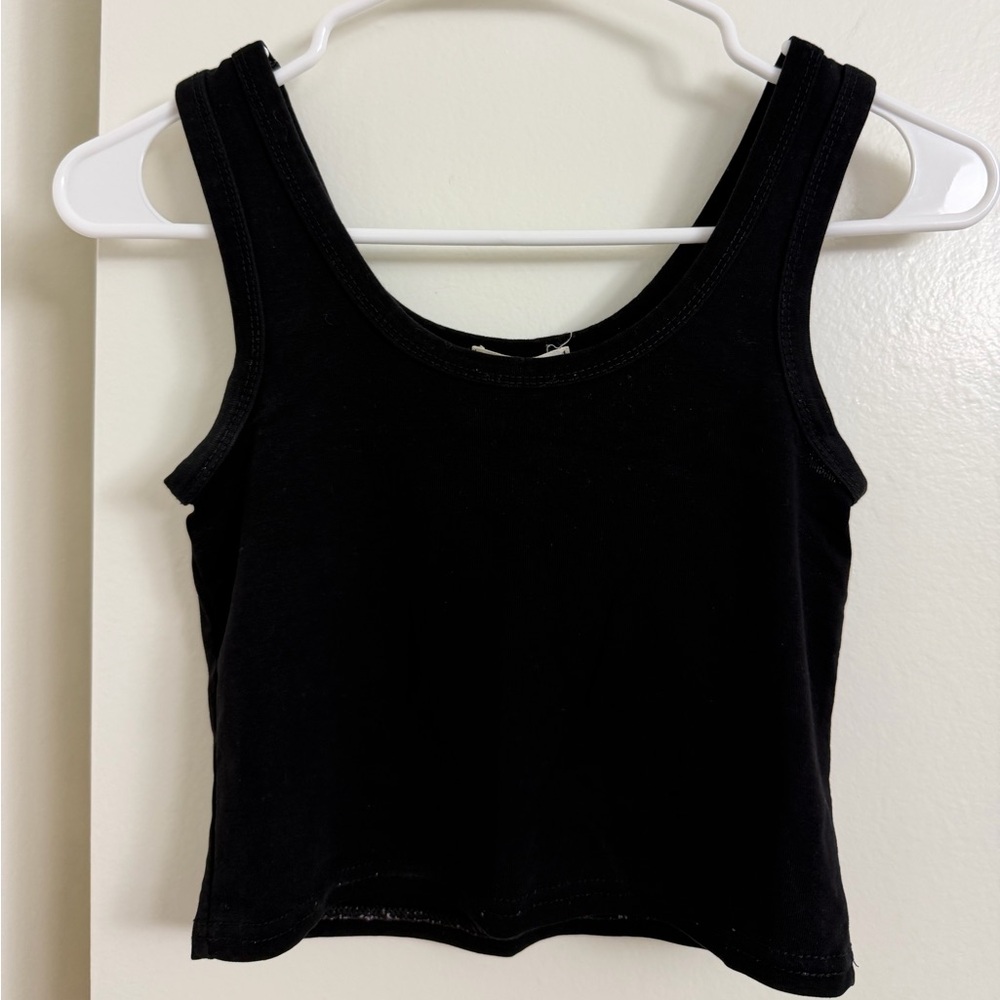 YesStyle Sleek Black Tank Top